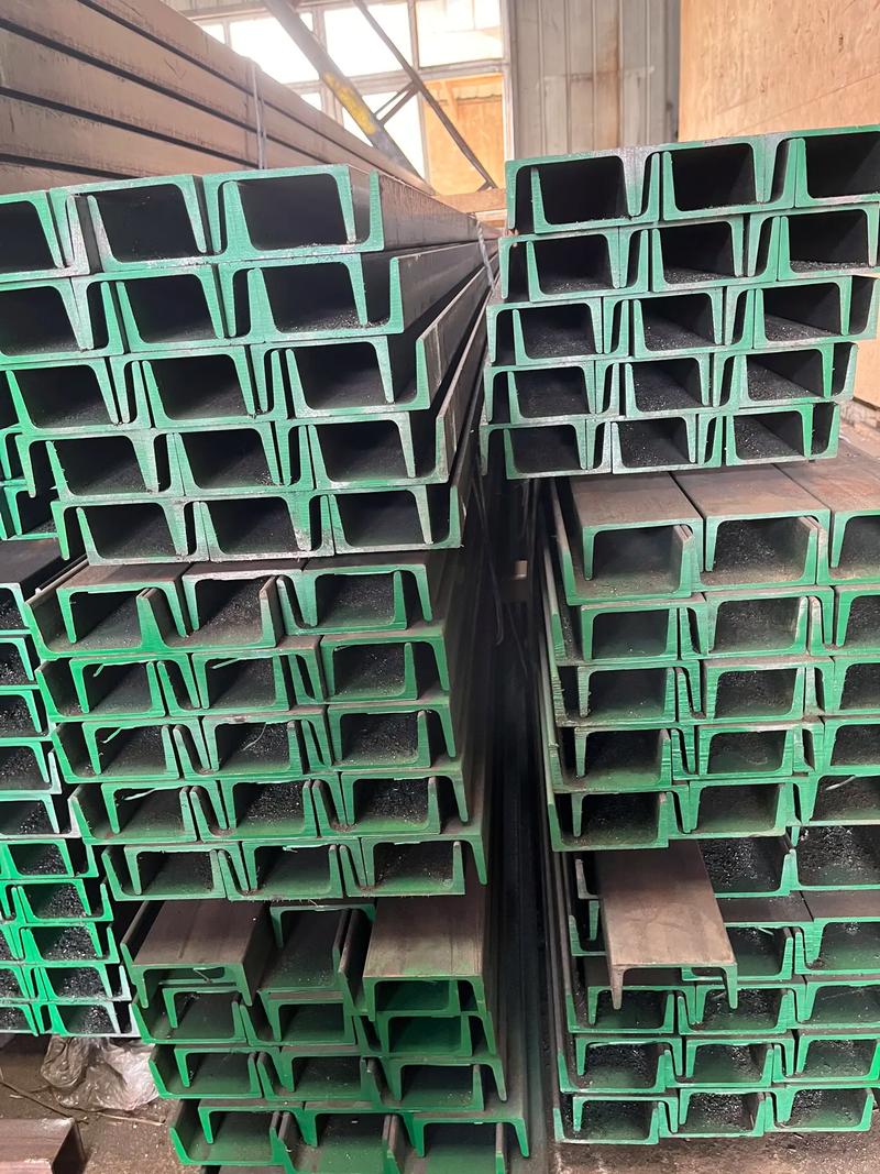 下关幕墙槽钢插芯